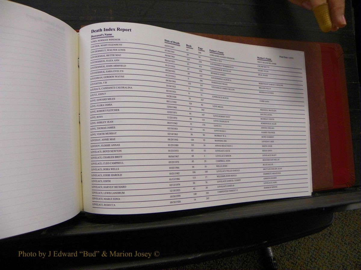 Burke Deaths, 1913-2001, A-L 851.JPG