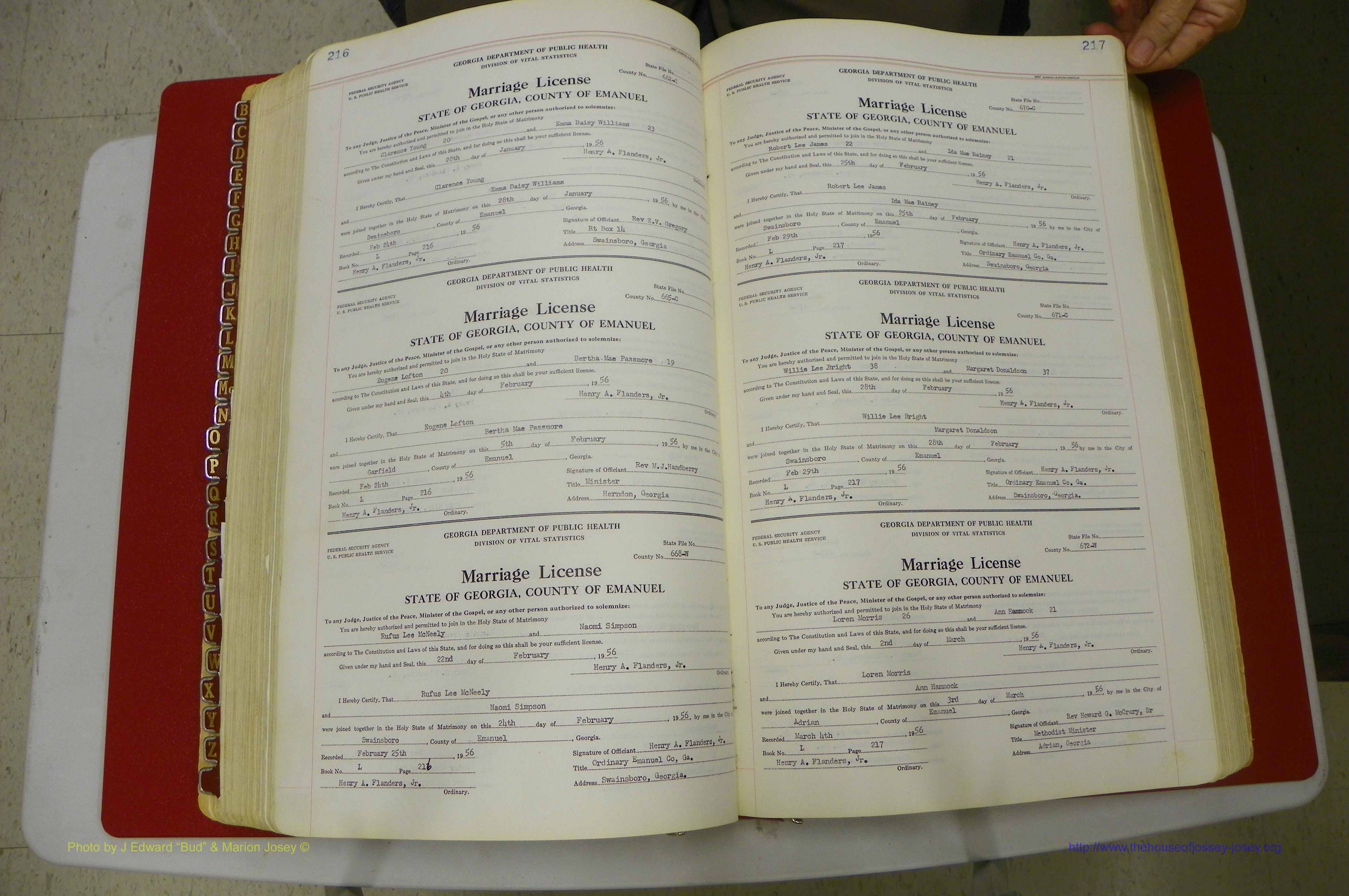 Emanuel Co, GA, Marriages Book L, 1952 - 1962, P 216-217.JPG