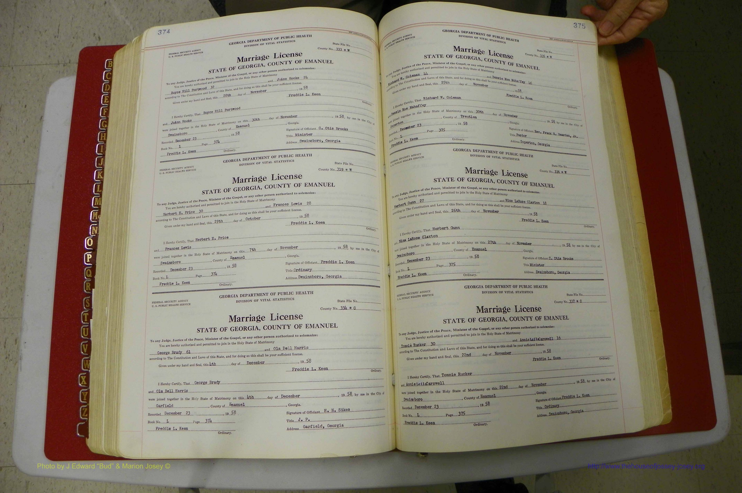 Emanuel Co, GA, Marriages Book L, 1952 - 1962, P 374-375.JPG