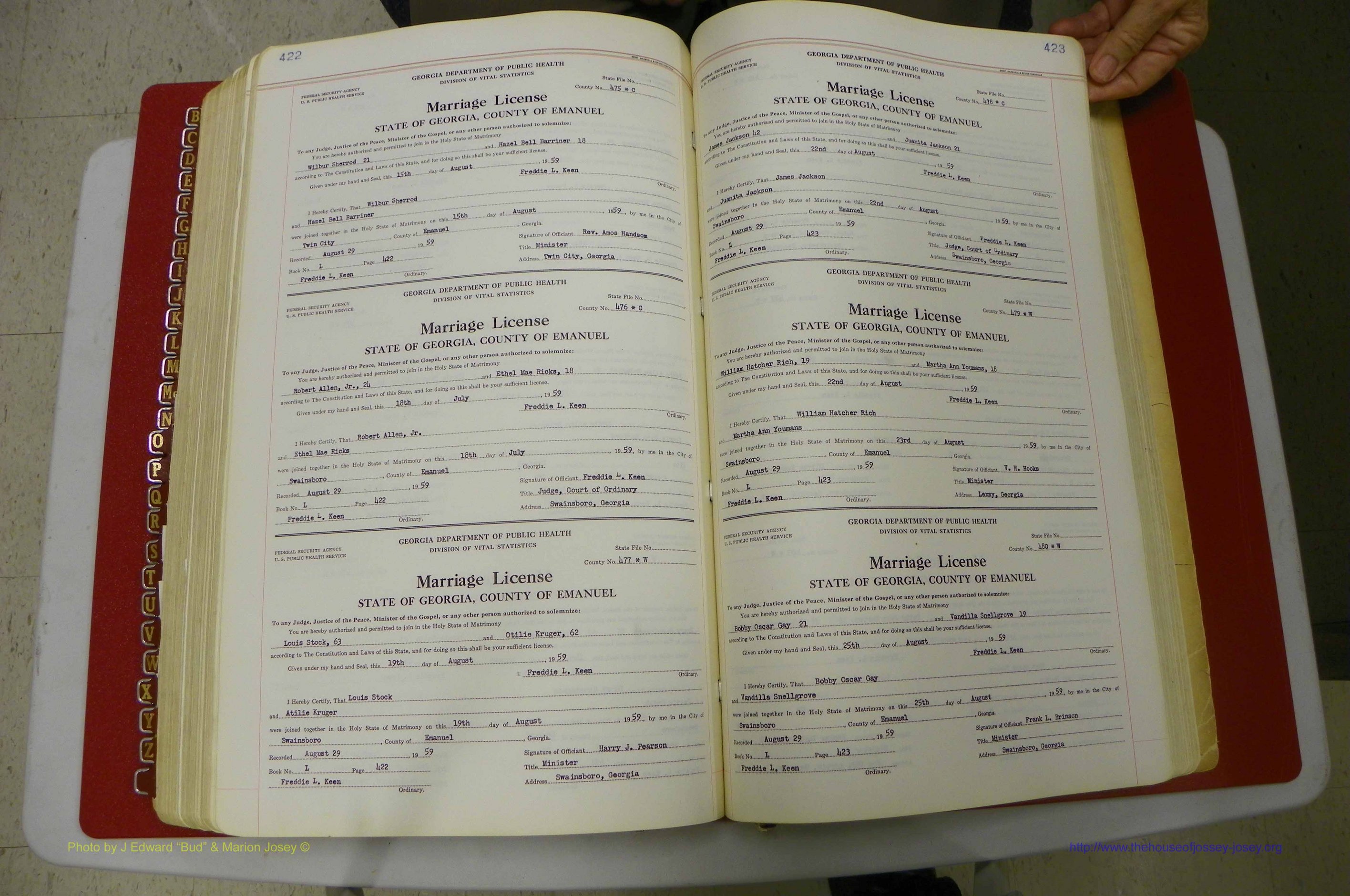 Emanuel Co, GA, Marriages Book L, 1952 - 1962, P 422-423.JPG
