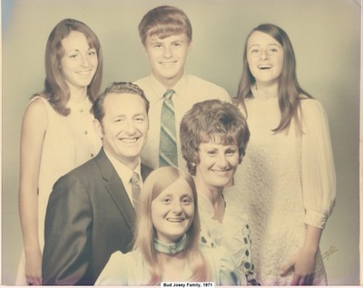 A, Bud Josey Family in 1971.jpg