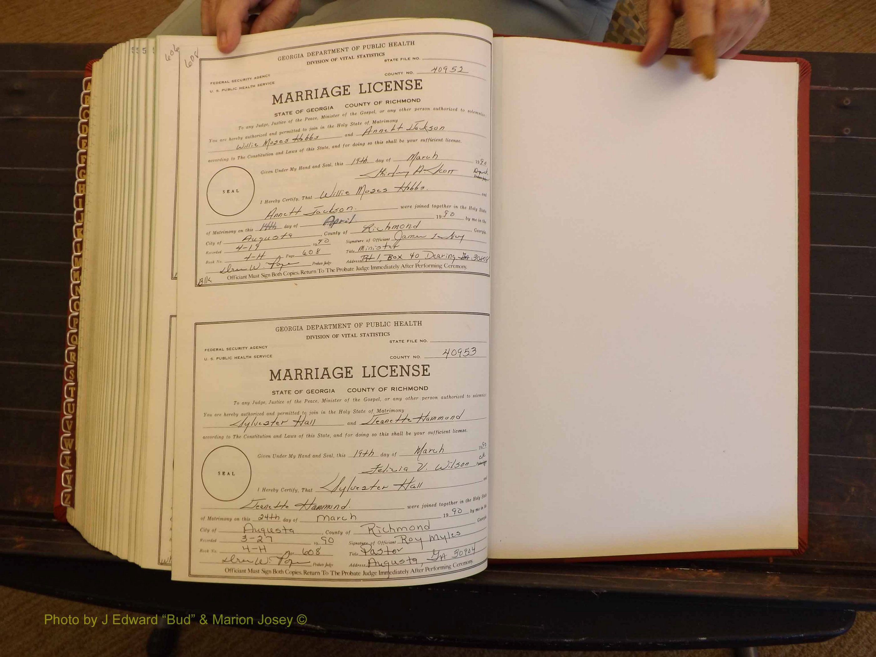 Richmond Marriages, 4H, 1989-1990 P 608.JPG